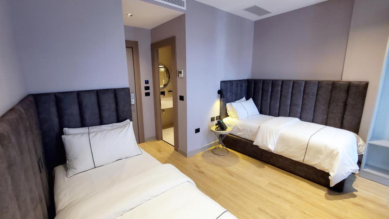 Starlight Hotel 티라나 외부 사진