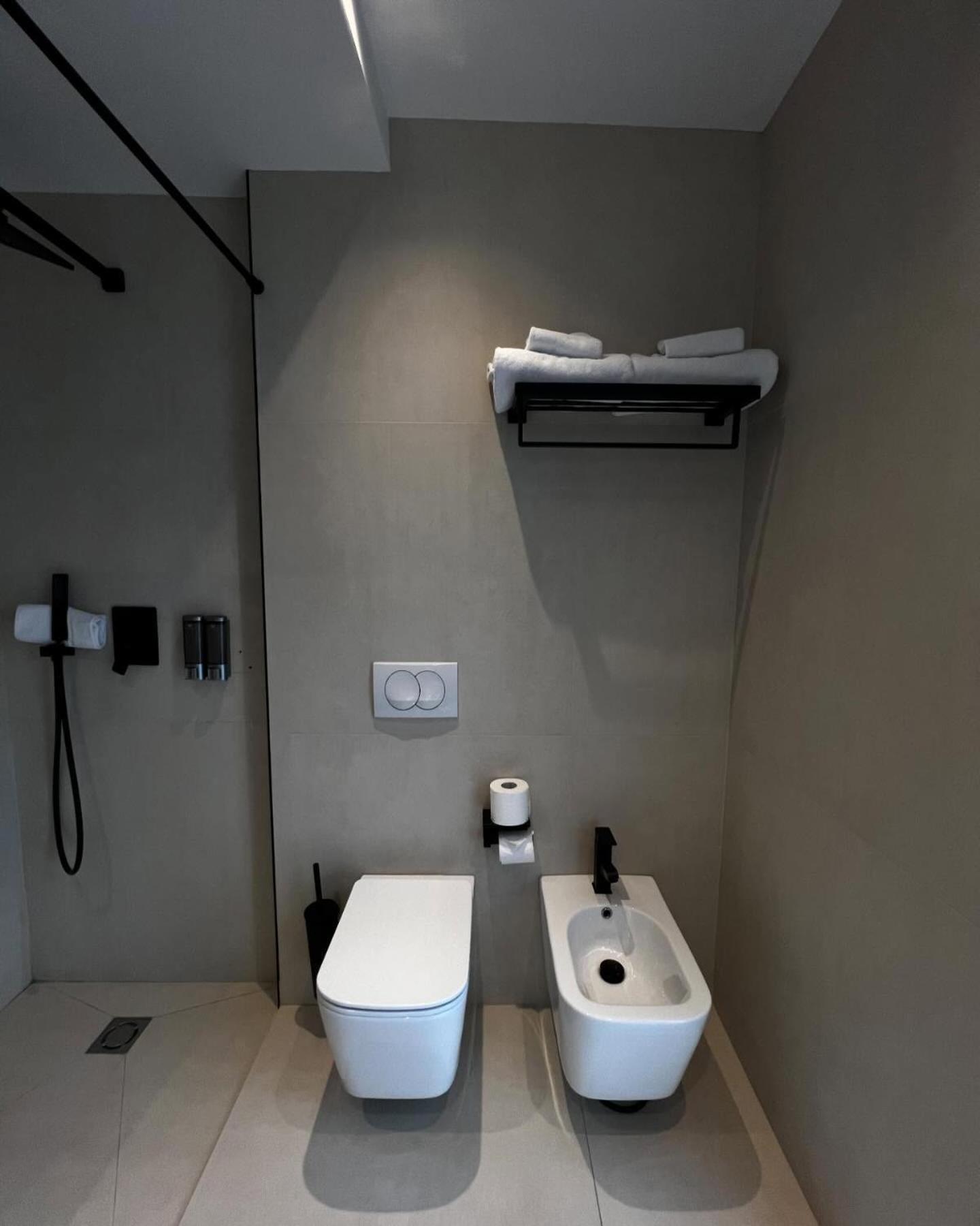 Starlight Hotel 티라나 외부 사진